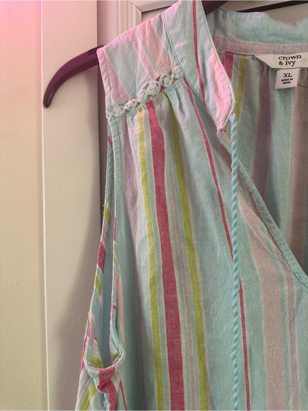 Crown & Ivy Striped Pastel Tassel V-Neck Top Size XL - Picture 4 of 5